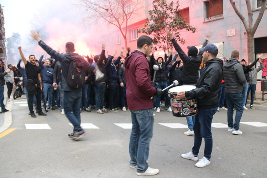 Lyon fans at the Camp Nou stadium on March 13 2019 (by Miquel Codolar)